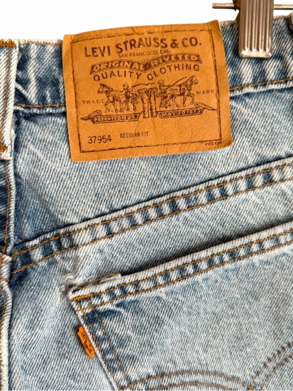 Vintage Womens Levi's Denim Shorts 26 Levis 954 Hemmed USA Made 90s Jorts Sz 13 - Picture 7 of 10